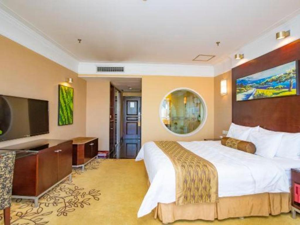 Qingdao Blue Horizon Hotel Laoshan Exterior photo