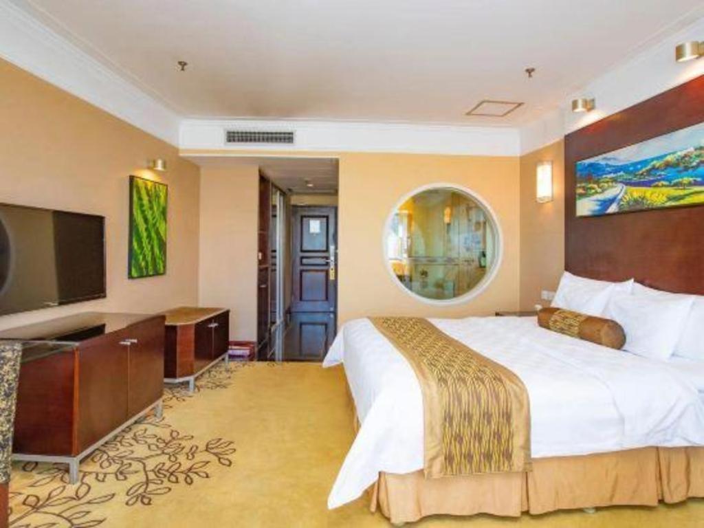 Qingdao Blue Horizon Hotel Laoshan Exterior photo