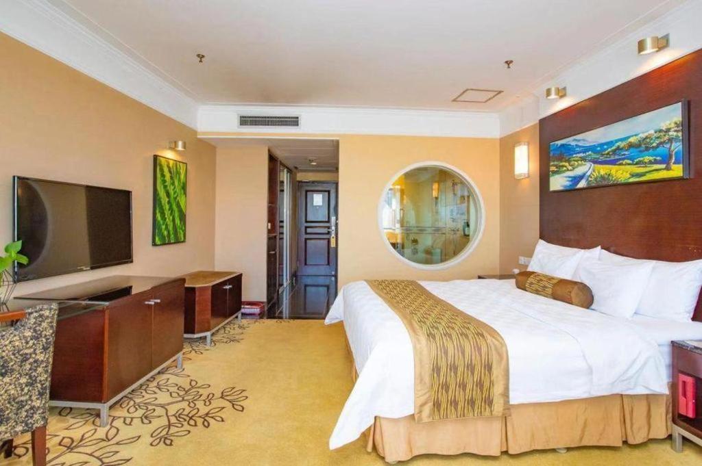 Qingdao Blue Horizon Hotel Laoshan Exterior photo